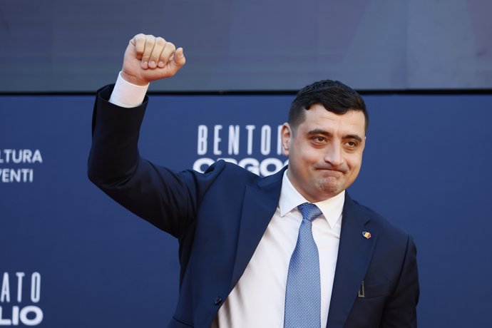 El candidato de extrema derecha George Simion 