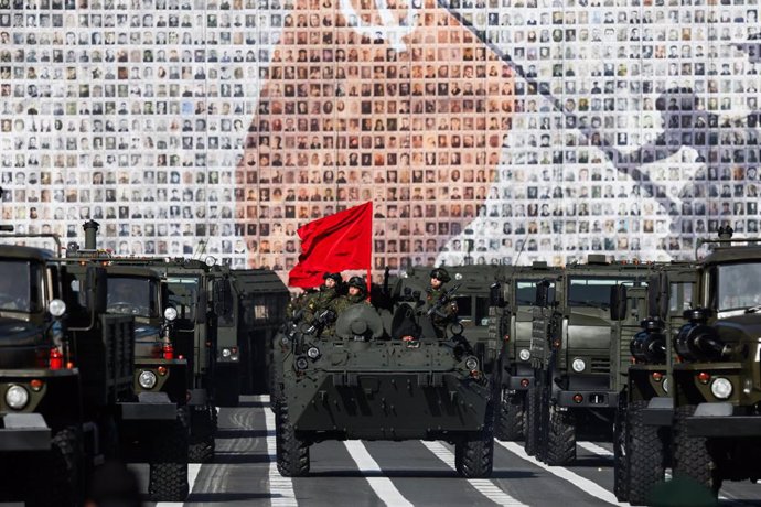 Ensayo por el desfile del Día de la Victoria en San Petersburgo, Rusia