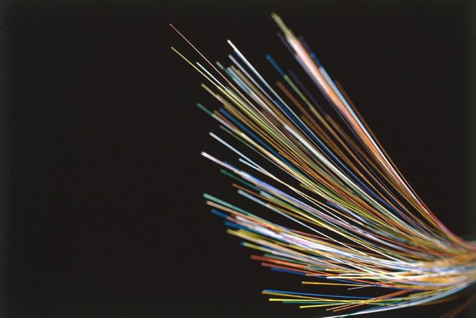 Archivo - Imagen de archivo de cables.